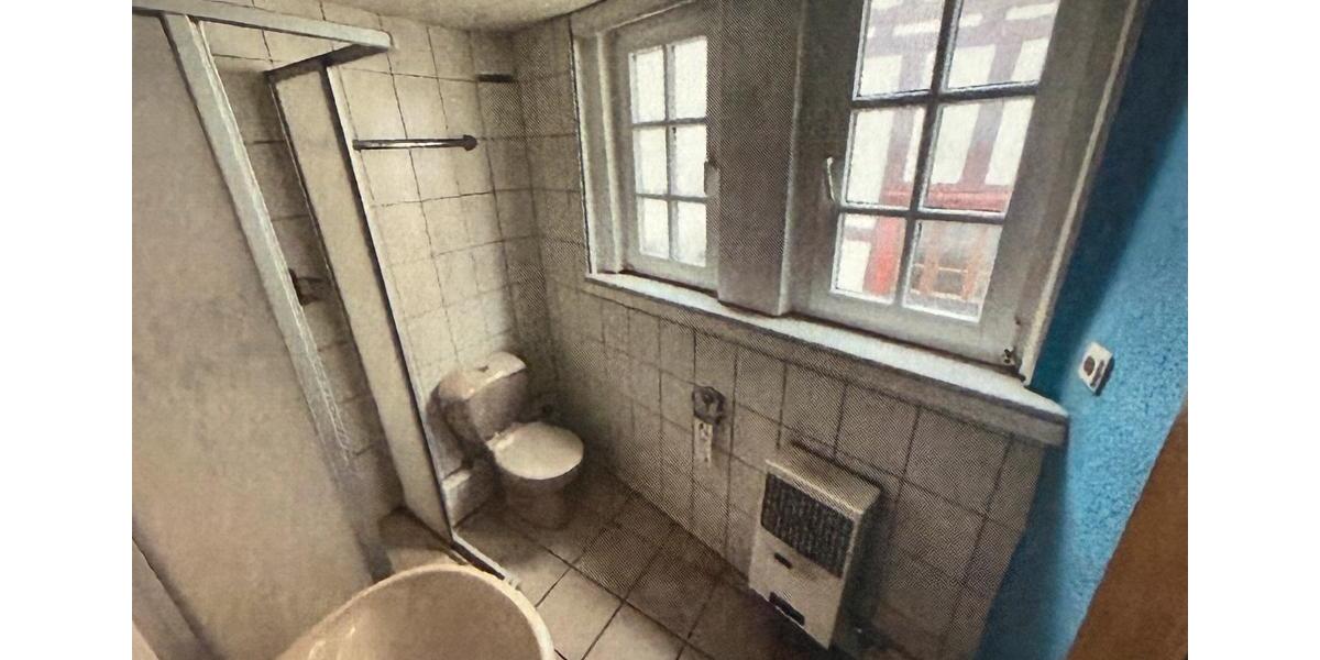 Einfamilienhaus Herborn - 5 Zimmer, 121 m&sup2;, 129.000&euro; | Angebot:26857845