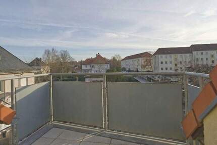 Das eigene Nest - Maisonette-Wohnung mit Sonnenbalkon 57 m² Weißenfels-West frei nach Vereinbarung 2 zimmer