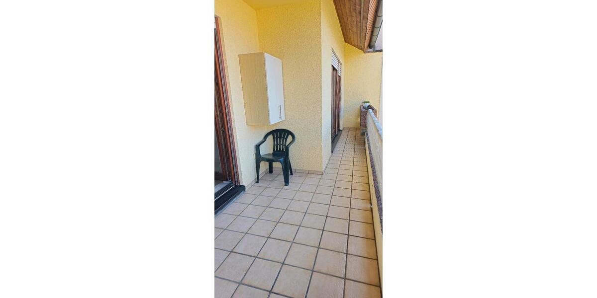 Etagenwohnung Leimen - 3 Zimmer, 98 m&sup2;, 1.200&euro; | Angebot:25298775