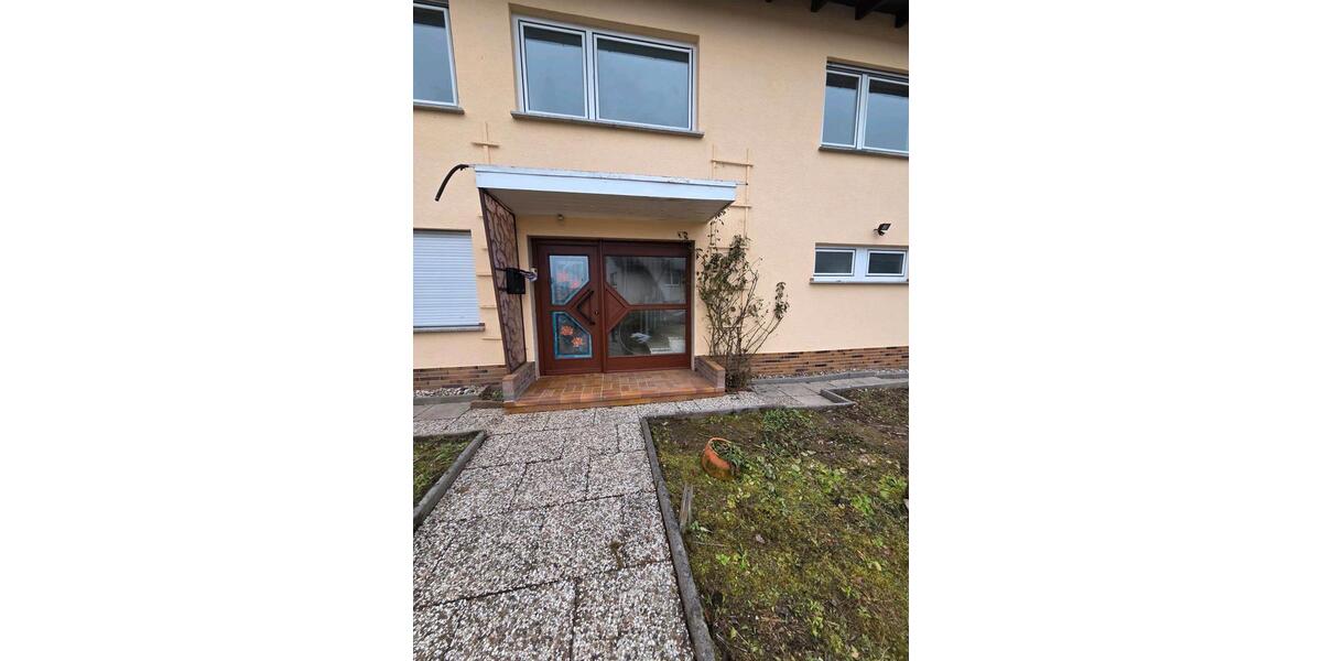 Haus in Schöne-Ruhige Lage zu Vermieten 4 zimmer