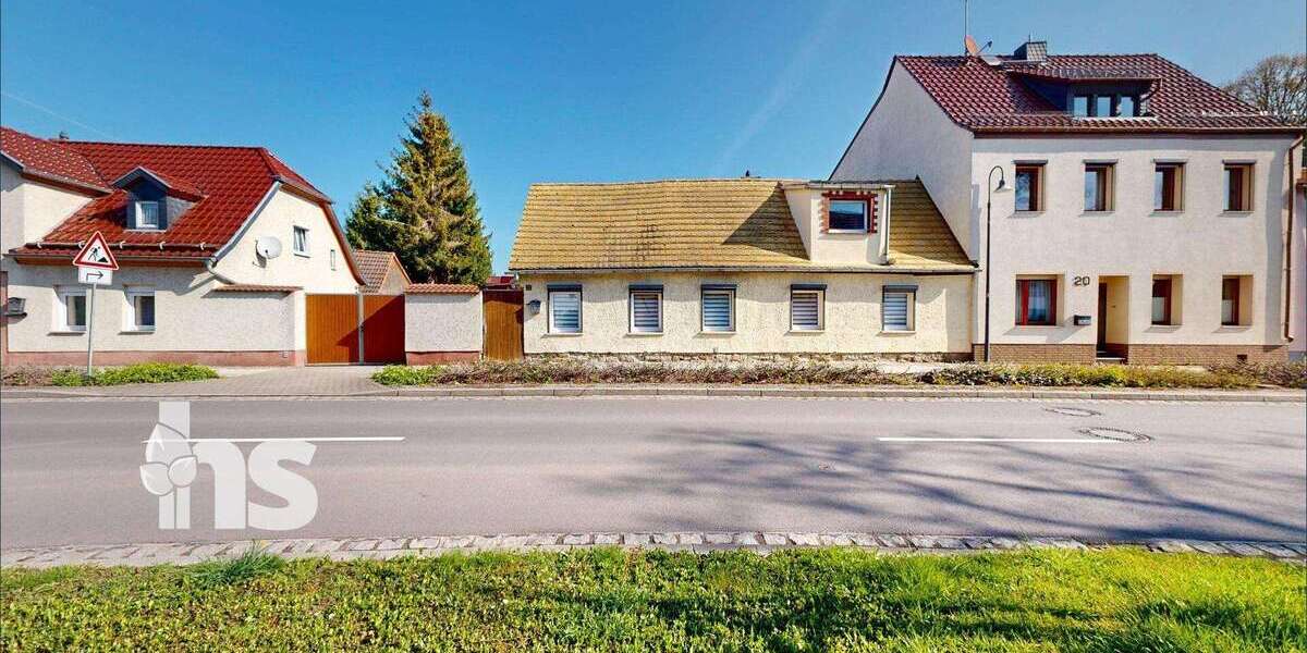 Einfamilienhaus Bad Lauchstädt - 4 Zimmer, 153 m&sup2;, 66.000&euro; | Angebot:26417656