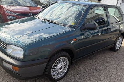 VW Golf 183.000 km 4.950 &euro; Rhauderfehn 26817