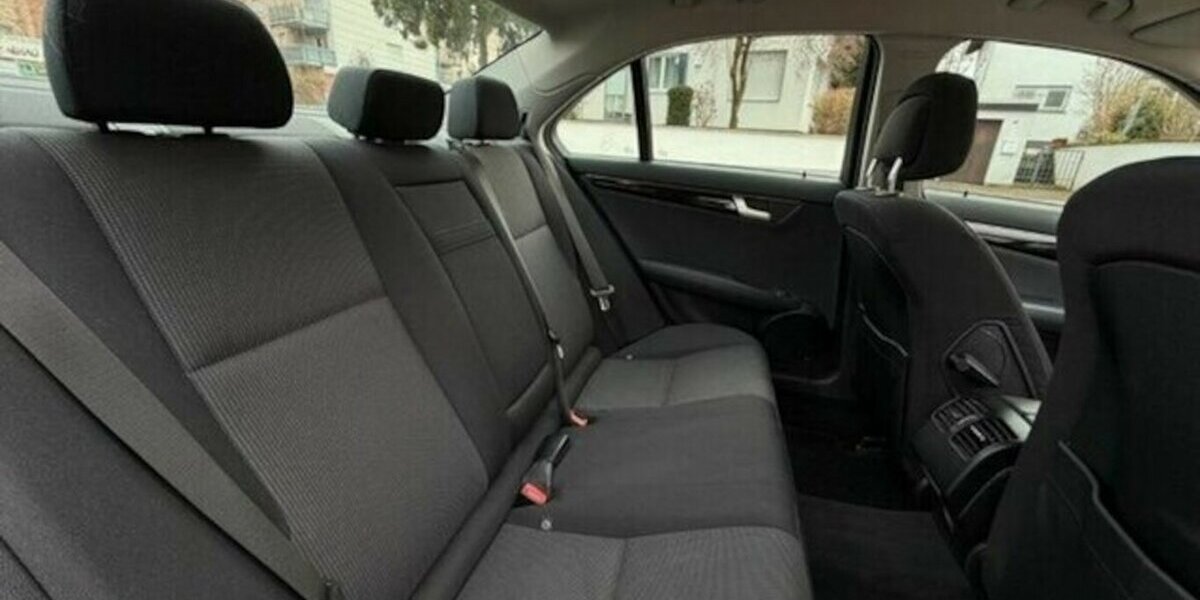 Mercedes-Benz C 200 CDI Limousine Elegance 1. Hand 89.900 km 10.990 &euro; Neckarsulm 74172