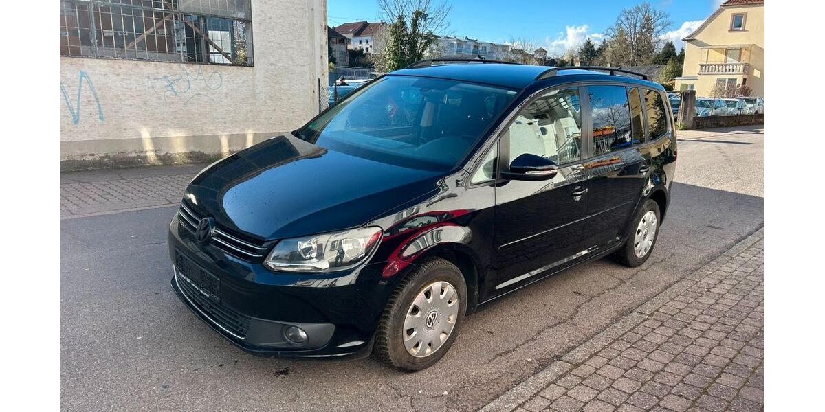 VW Touran 274.000 km 3.600 &euro; Merzig 66663