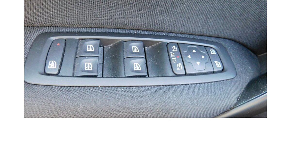 Renault Megane Limited Kombi 1.3 TSI DSG Klima Navi 66.900 km 10.990 &euro; Vordorf 38533