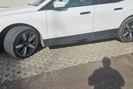BMW iX 42.500 km 38.999 &euro; Kirchheim unter Teck 73230
