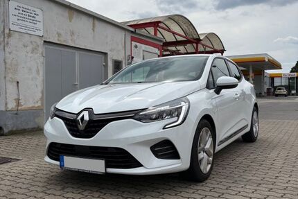 Renault Clio 89.000 km 11.899 &euro; Zeitz 06712