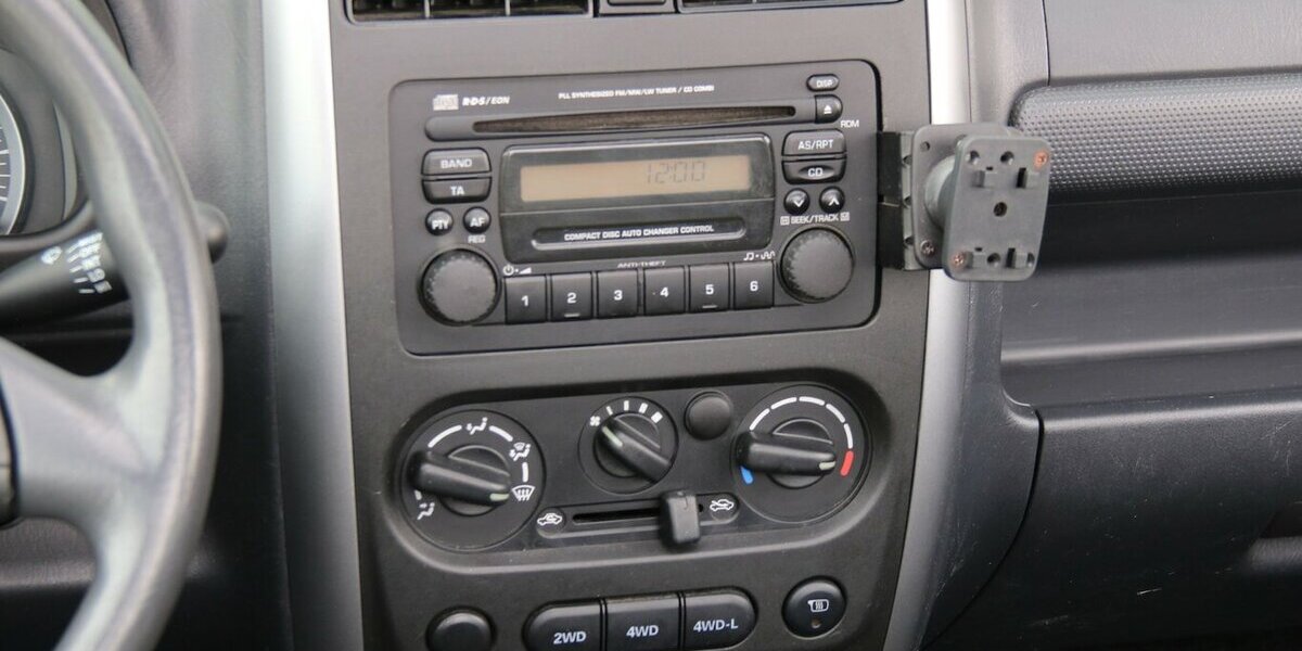 Suzuki Jimny 1.3 ROCK AM RING-SANTANA-CABRIO-ALLRAD 84.671 km 9.900 &euro; Villingen-Schwenningen 78054