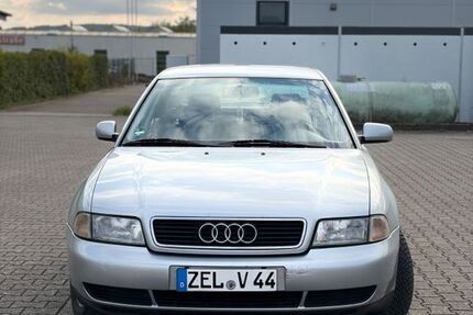 Audi A4 211.000 km 2.300 &euro; Zell 56856