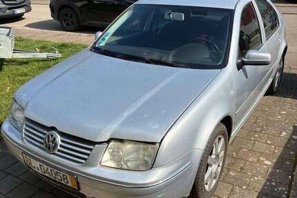 VW Bora 79.000 km 2.500 &euro; Rosenfeld 72348