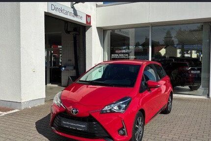 Toyota Yaris 77.180 km 12.490 € Berlin 13403
