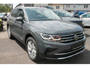 VW Tiguan 2,0 TDi 4-Mo Elega AHK SOFORT !!
