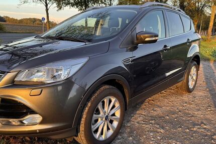 Ford Kuga 123.000 km 10.400 € Witten 58454