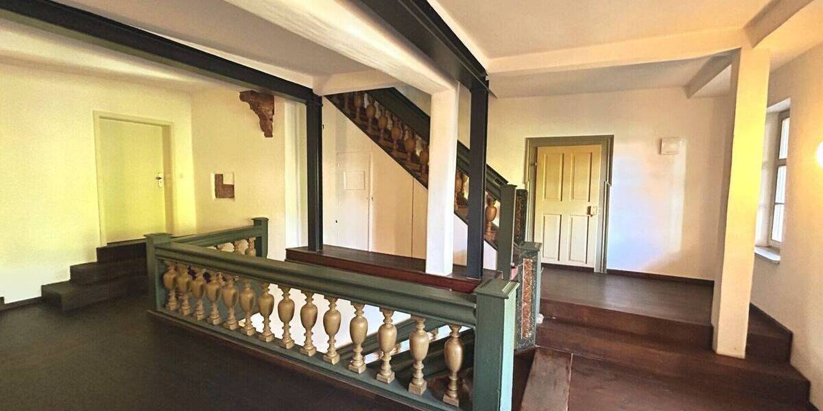 Etagenwohnung Arnstadt - 3 Zimmer, 90 m&sup2;, 200.000&euro; | Angebot:25745781