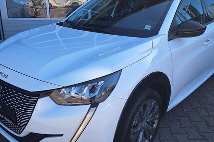 Peugeot 208 6.327 km 22.690 € Kastellaun 56288