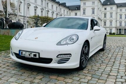 Porsche Panamera 135.000 km 31.500 &euro; Köln 51143