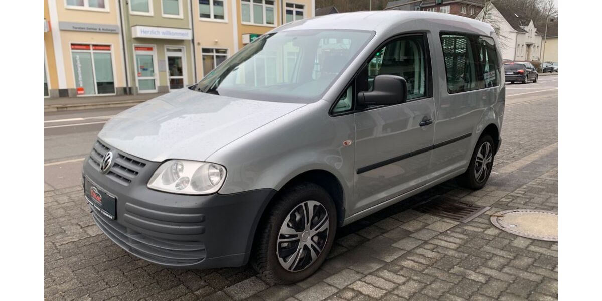 VW Caddy 195.908 km 8.990 &euro; Gummersbach OT Niederseßmar 51645