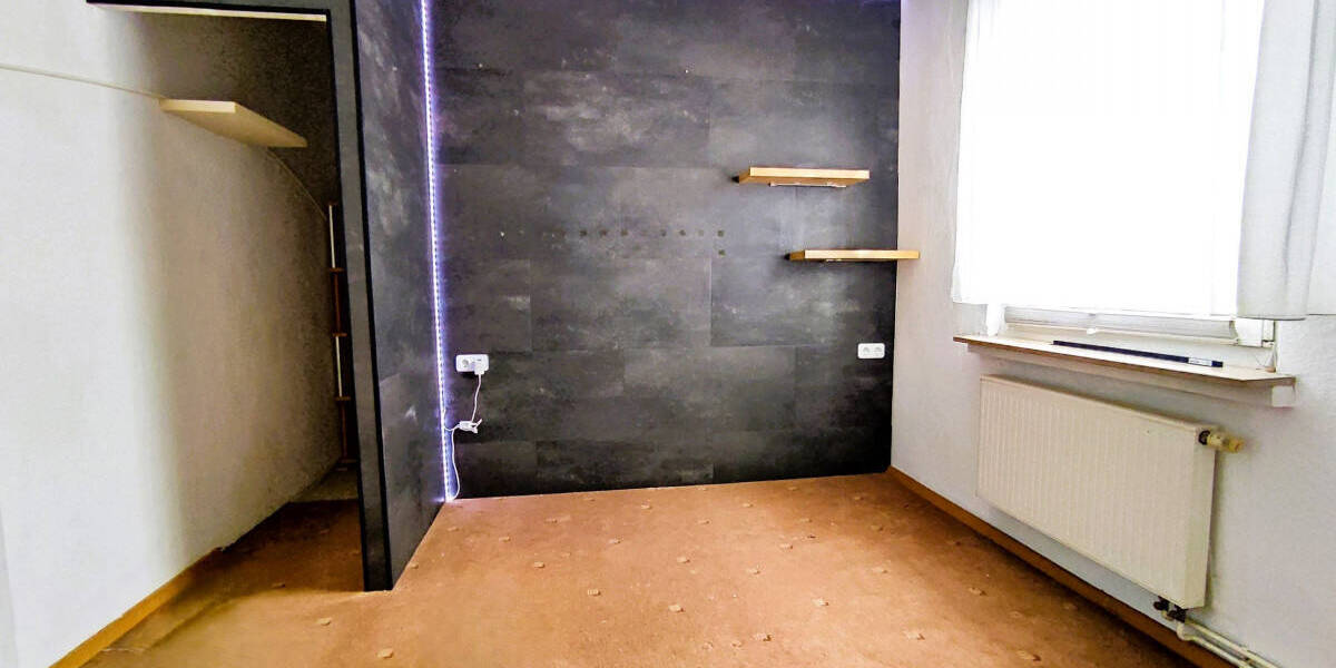 Einfamilienhaus mit Wintergarten, Carport und hübschen Grundstück in Greppin 4 zimmer