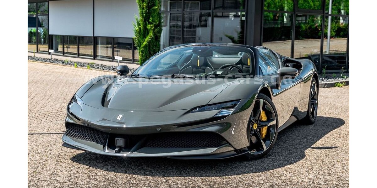 Ferrari SF90 45 km 478.800 &euro; Mönchengladbach 41238