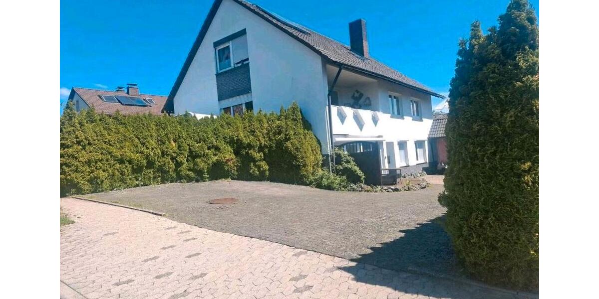 Einfamilienhaus Bad Wildungen - 8 Zimmer, 280 m&sup2;, 420.000&euro; | Angebot:26670876