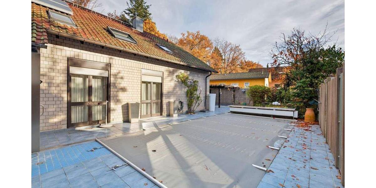 Einfamilienhaus Waldbronn / Etzenrot Etzenrot - 9 Zimmer, 252 m&sup2;, 895.000&euro; | Angebot:24736320