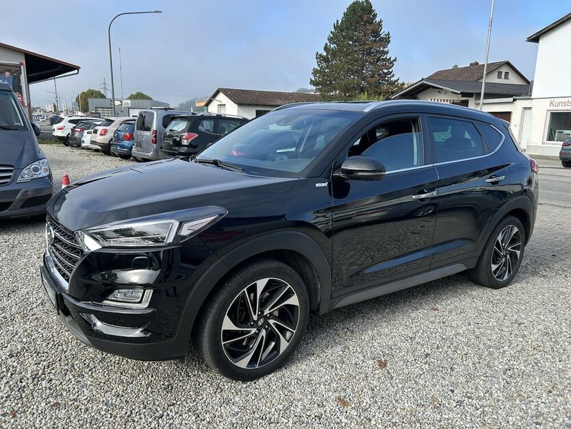 Hyundai Tucson Premium Mild-Hybrid 2.0 CRDI 4WD Aut.AHK 191.900 km 15.900 € Altdorf 84032