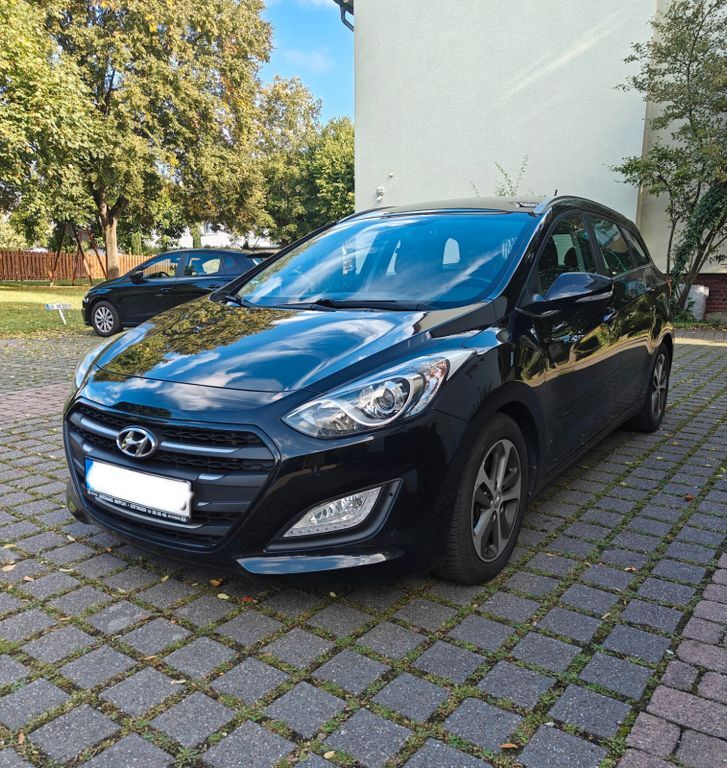 Hyundai i30 157.000 km 7.600 € Schwerte 58239