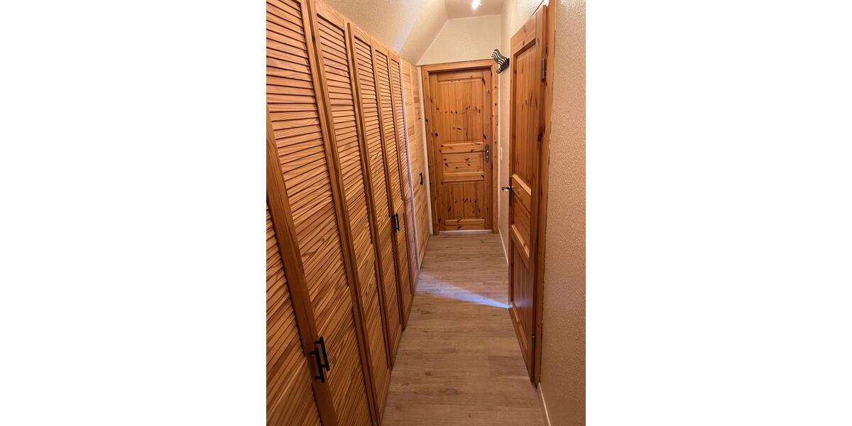 Dachgeschoßwohnung Lübeck Sankt Lorenz Nord - 1 Zimmer, 25 m&sup2;, 600&euro; | Angebot:26402969