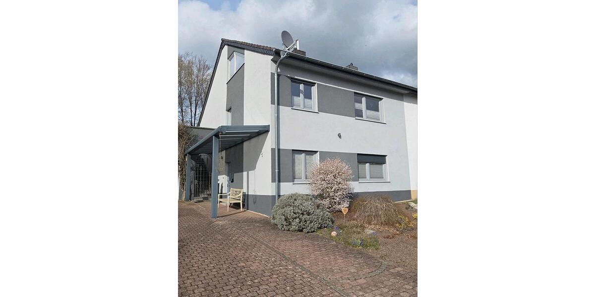 Doppelhaushälfte Ottweiler - 6 Zimmer, 170 m&sup2;, 370.000&euro; | Angebot:25655832