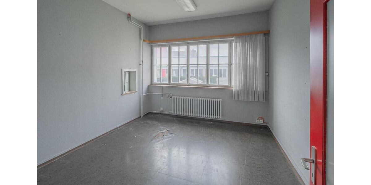 Gewerbeobjekt Villingen-Schwenningen Schwenningen - 2.082&euro; | Angebot:26227770