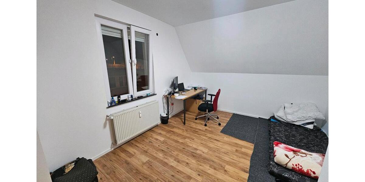 Einfamilienhaus Esslingen am Neckar Oberesslingen - 2 Zimmer, 63 m&sup2;, 1.200&euro; | Angebot:25300203