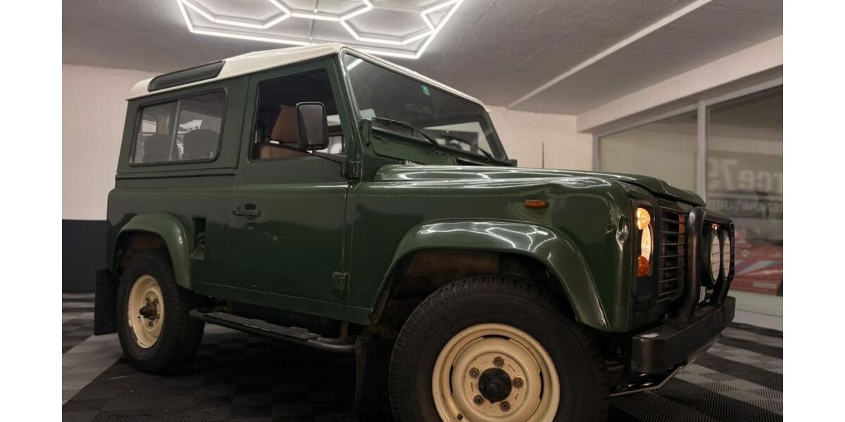 Land Rover Defender 124.406 km 19.480 &euro; Wutöschingen-Degernau 79793