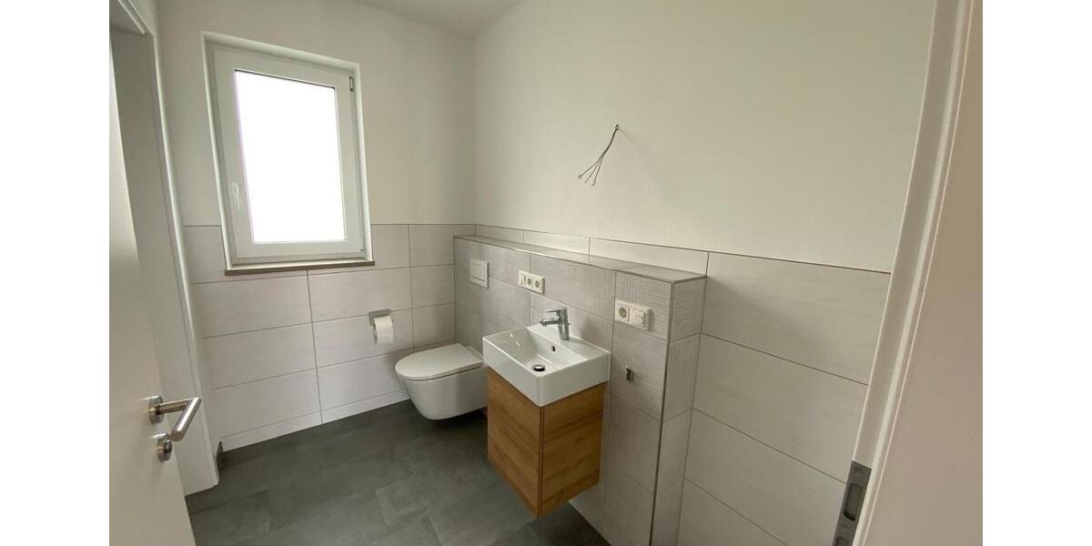 Doppelhaushälfte Windorf - 4 Zimmer, 145 m&sup2;, 1.500&euro; | Angebot:25859621