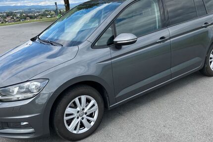 VW Touran 99.500 km 20.500 &euro; Tittling 94104