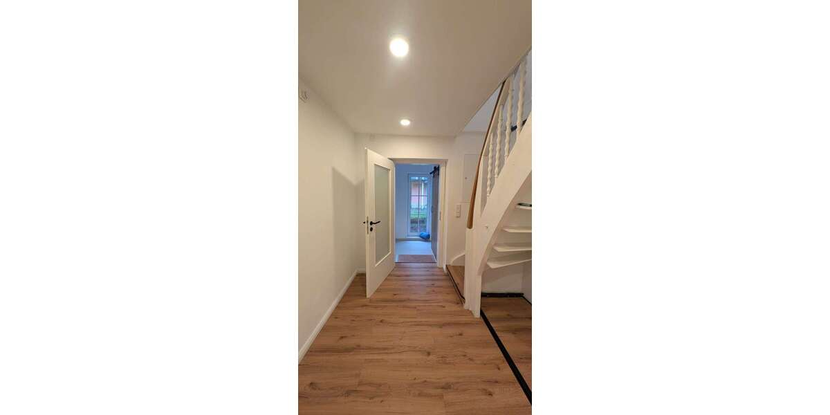 Einfamilienhaus Feuchtwangen - 4 Zimmer, 110 m&sup2;, 1.400&euro; | Angebot:25698267