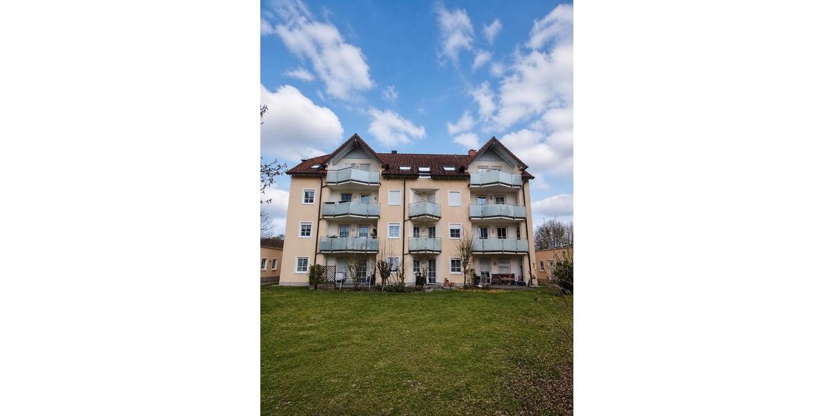 Etagenwohnung Schwandorf - 2.5 Zimmer, 67 m&sup2;, 610&euro; | Angebot:26407148