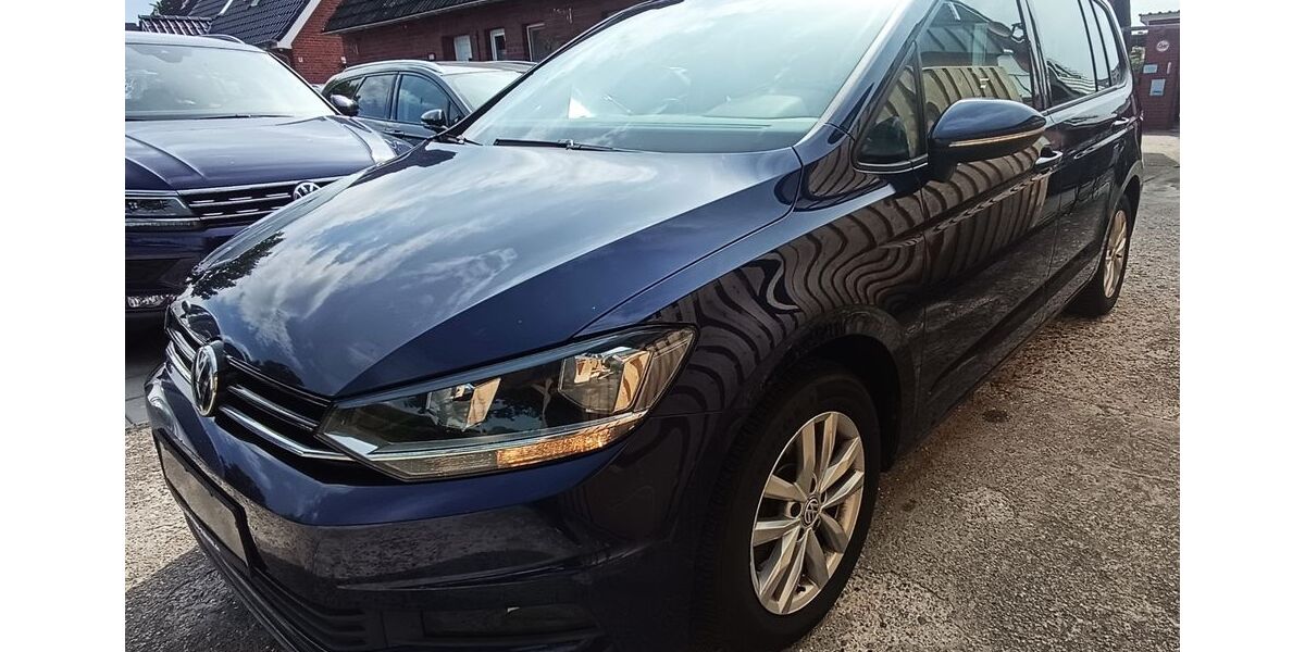 VW Touran 136.800 km 13.490 &euro; Schretstaken 21493