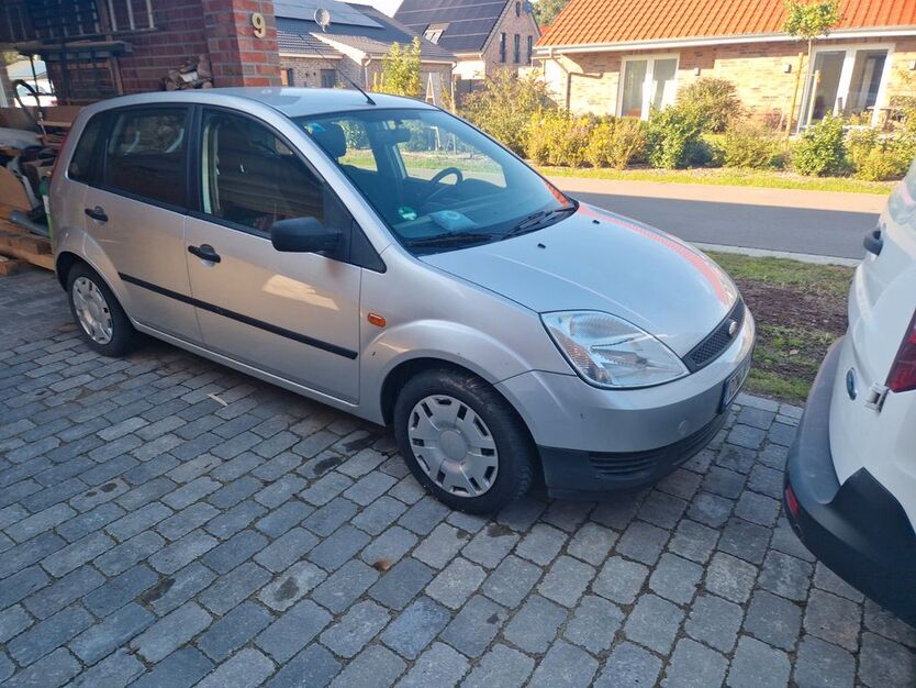 Ford Fiesta 165.846 km 849 € Ahausen 27367