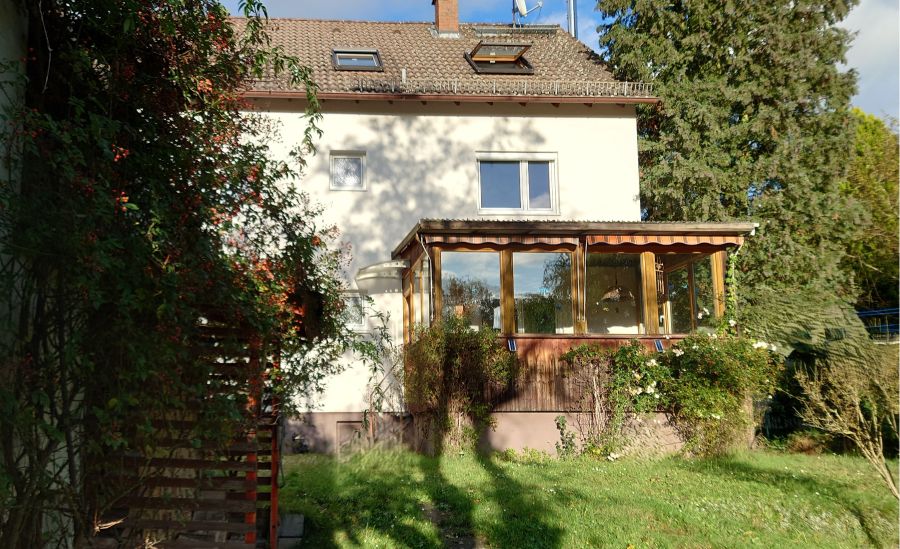 Provisionsfrei* von Privat: Mehrfamilienhaus mit großem Garten und zwei Garagen - Mehrfamilienhaus, Wohnhaus Mühltal | Angebot:27145805