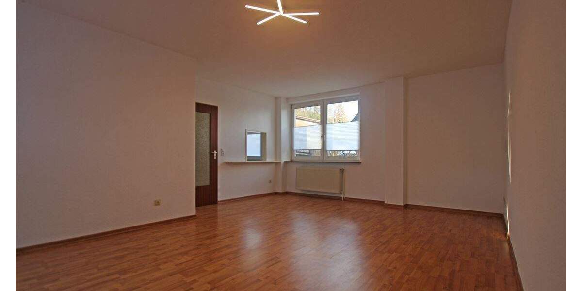 * Komfortable 2-Zimmer-Wohnung * Terrasse * Duschbad * EBK * Pkw-Stellplatz u.a.m. 2 zimmer