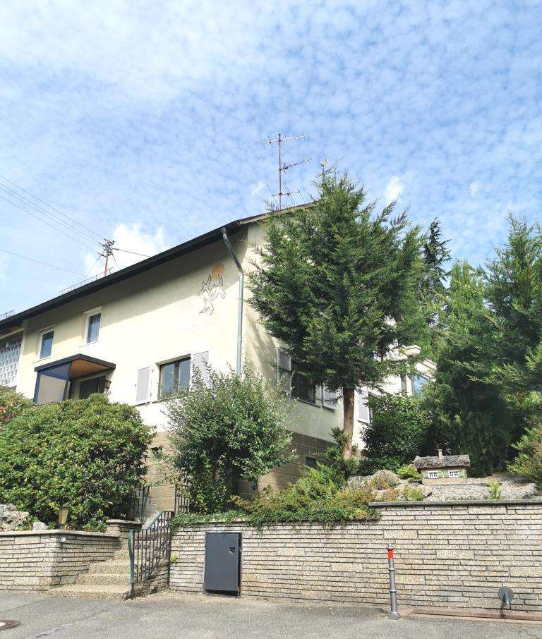 Haus zum Mieten in Baden-Baden 1.900 € 220 m² 7 zimmer