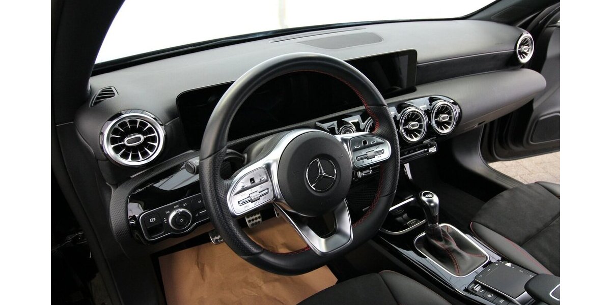 Mercedes-Benz A 180 Limousine AMG Line NAVI+LED+ALU18+TEMPOMAT 49.369 km 22.500 &euro; Hagenow 19230