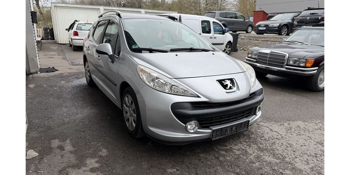 Peugeot 207 204.243 km 990 &euro; Balingen 72336