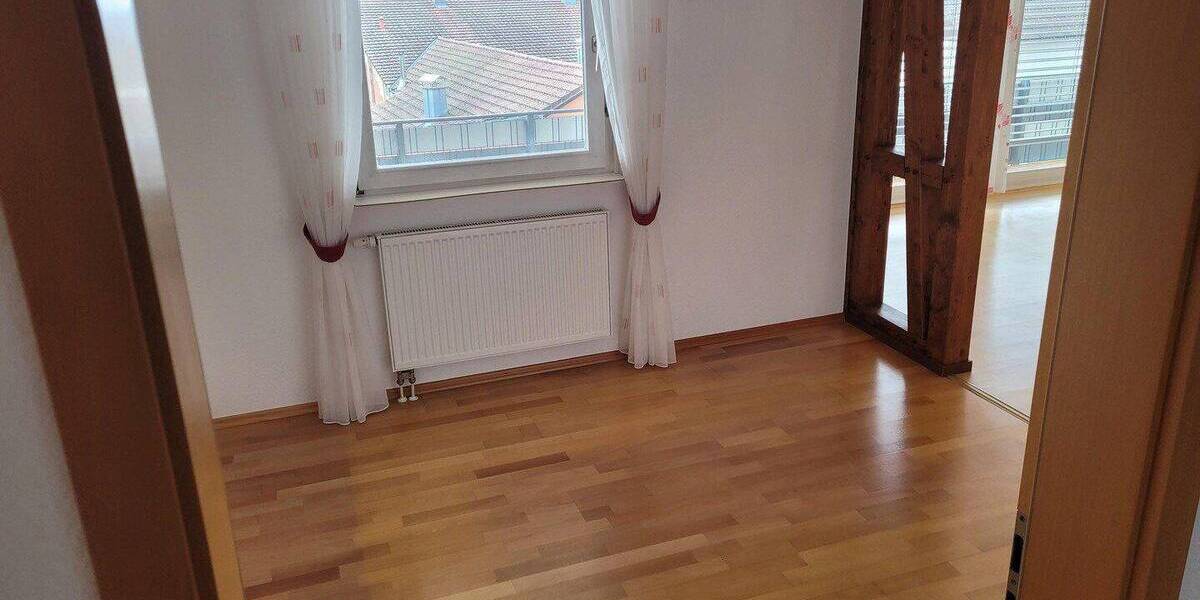 Etagenwohnung Laufenburg (Grunholz) Grunholz - 4 Zimmer, 146 m&sup2;, 1.595&euro; | Angebot:26865301