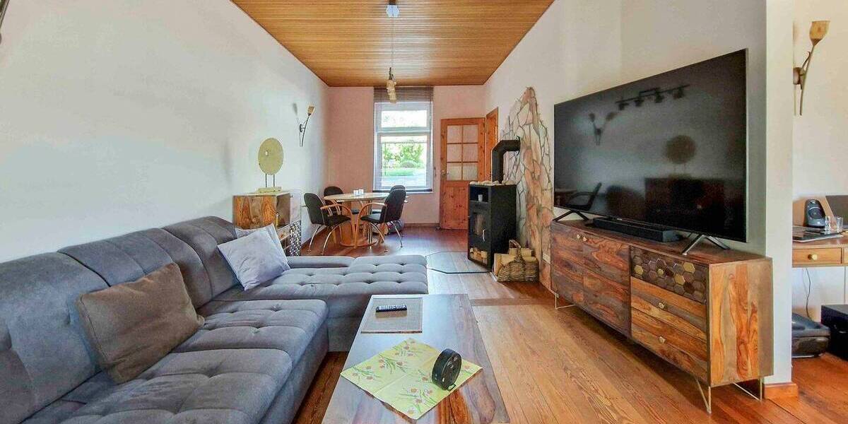 Modernes Wohngefühl trifft großzügiges Grundstück -Ihr Ein- Zweifamilienhaus in Itzehoe 6 zimmer