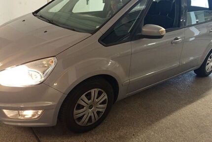 Ford Galaxy 228.000 km 5.450 &euro; Köln 50735