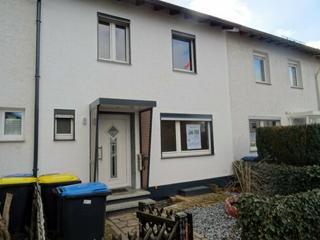 Schönes Reihenmittelhaus in Petersberg mit tollem Ausblick. 5 zimmer