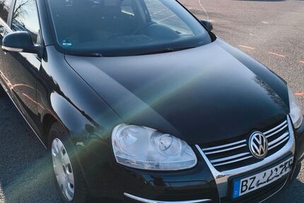 VW Golf 234.500 km 2.399 &euro; Bautzen 02625