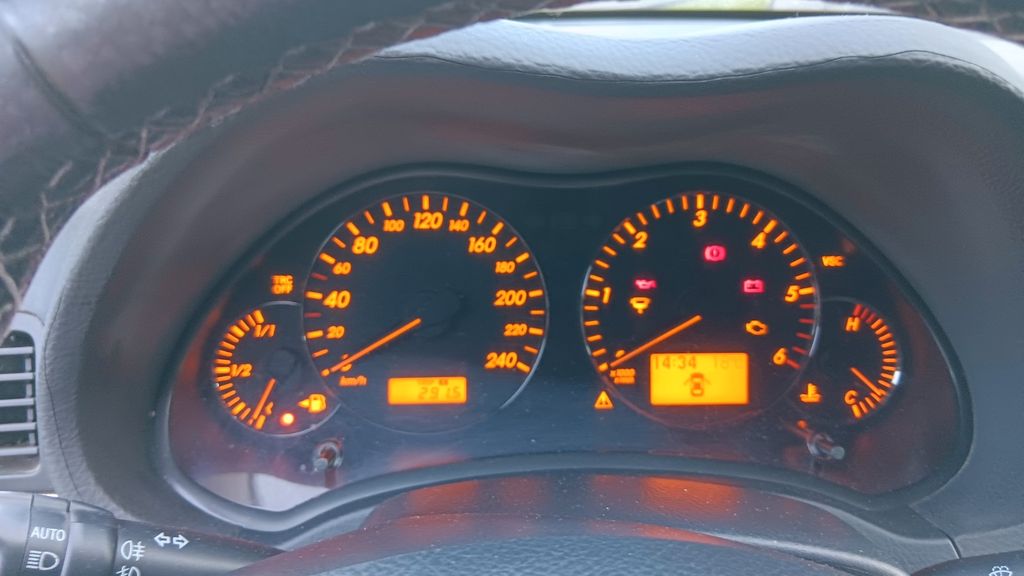 Toyota Avensis 259.348 km 1.600 &euro; Niedernhall 74676