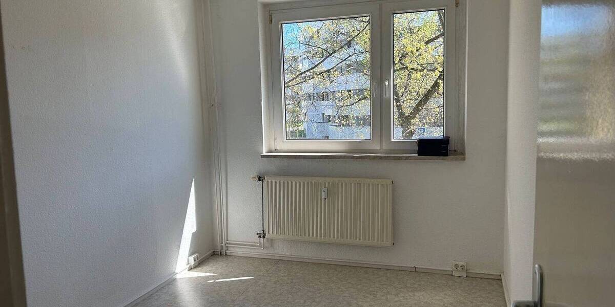 Zimmer Halle (Saale) Westliche Neustadt - 4 Zimmer, 65 m&sup2;, 362&euro; | Angebot:26289956